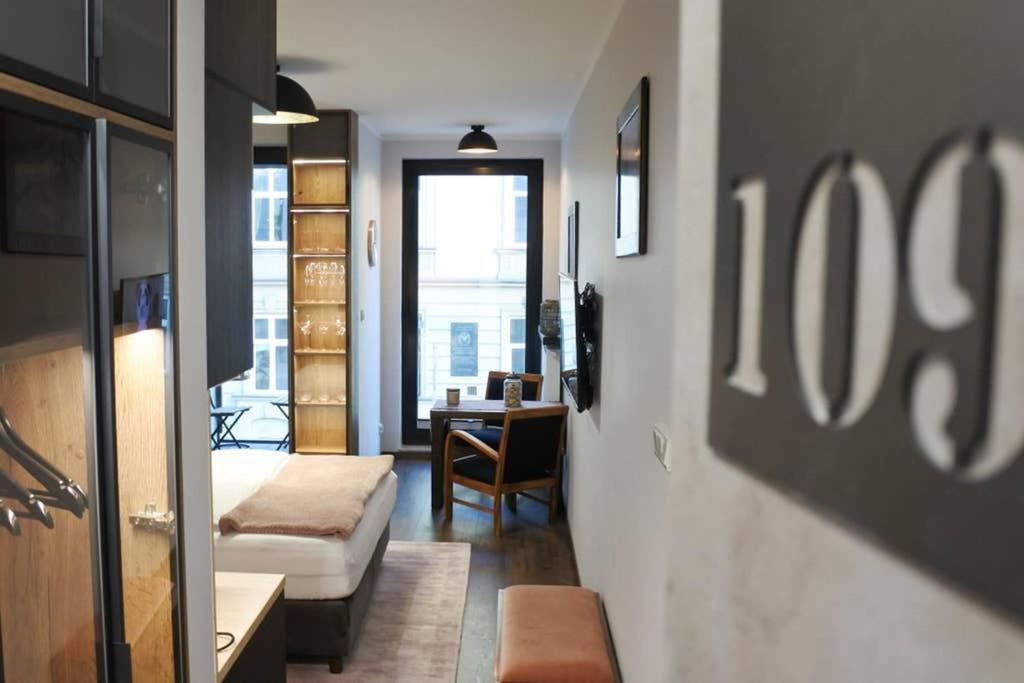 Boutique 109 - Old City, Luxury Apt. With A Garage 克拉科夫 外观 照片