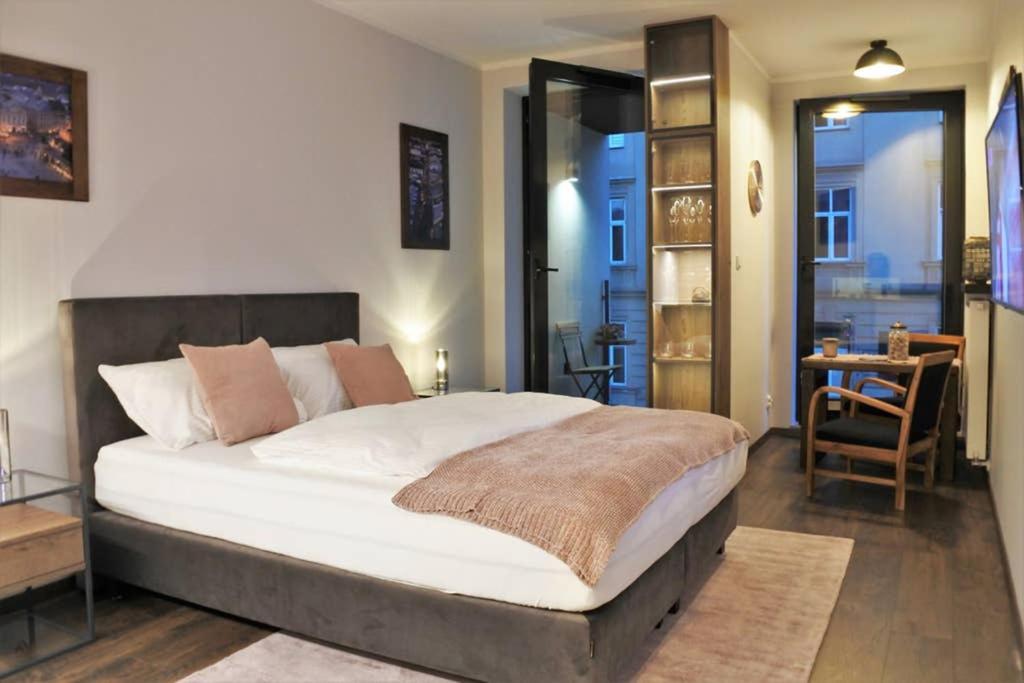 Boutique 109 - Old City, Luxury Apt. With A Garage 克拉科夫 外观 照片